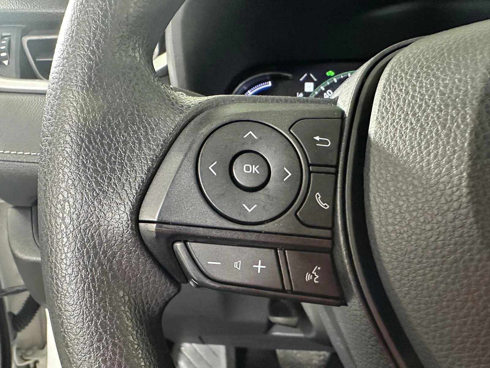 Used 2024 Ice Cap Toyota LE image 23