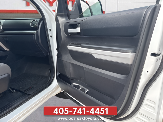 Used 2020 White Toyota SR5 image 12
