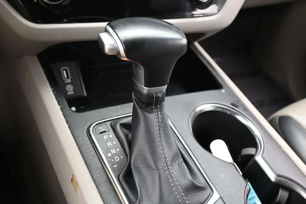 Used 2021 Silky Silver Kia EX image 21
