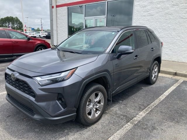 2025 Toyota RAV4 XLE FWD's photo