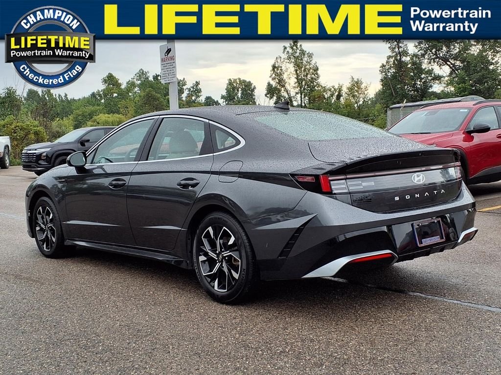 Used 2025 Gray Hyundai SEL image 7