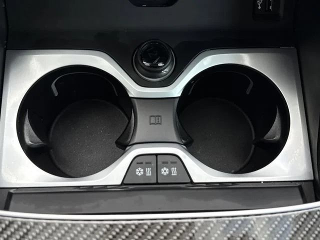 Used 2025 Black Sapphire Me BMW M60i image 31