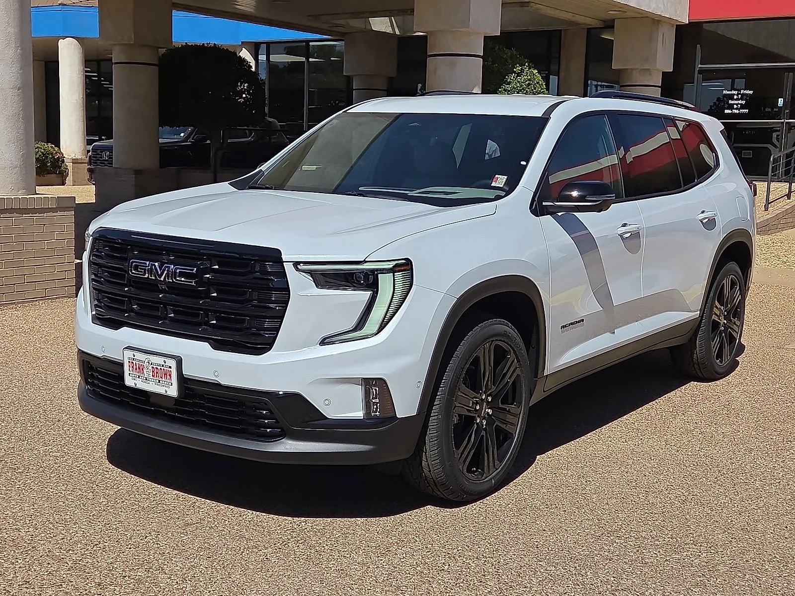 2026 GMC Acadia Elevation FWD's photo