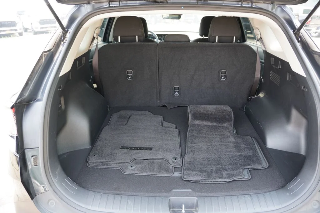Certified Used 2023 Fusion Black Kia LX image 20
