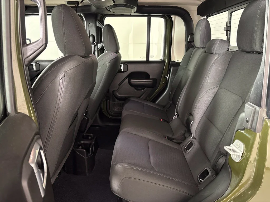 Used 2022 Green Jeep Sport image 27
