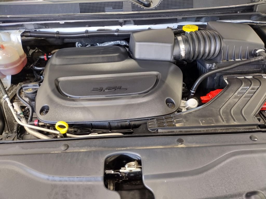 Used 2023 White Chrysler LX image 8