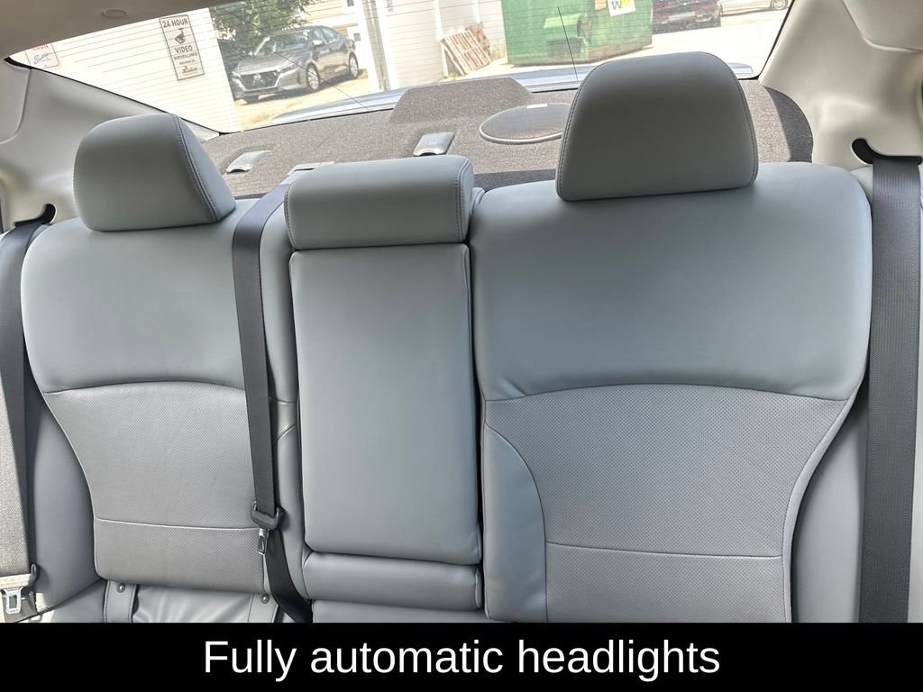 Used 2018 Twilight Blue Metallic Subaru 2.5i image 16