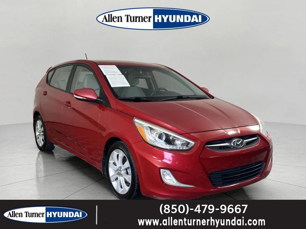 2014 Hyundai Accent SE 5-Door 6-Speed Automatic's photo