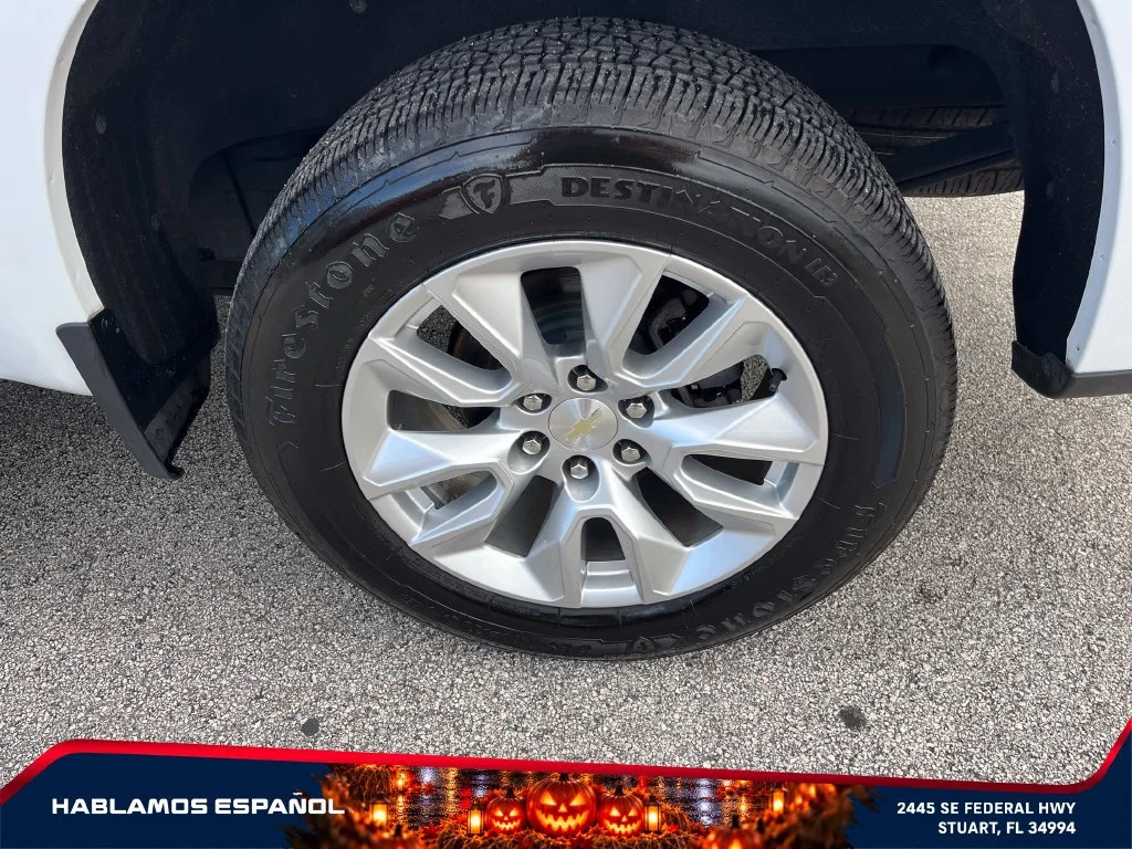 Used 2021 SUMMIT WHITE Chevrolet Custom image 9