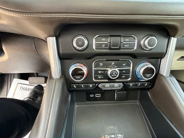 2023 GMC Yukon SLT - Photo 25