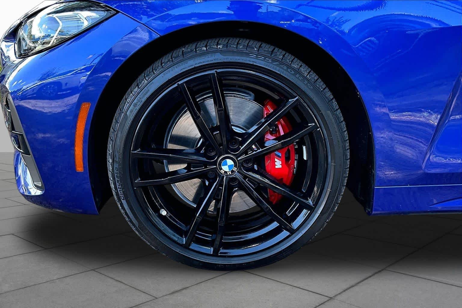 Used 2021 Portimao Blue Metallic BMW M440i xDrive image 11
