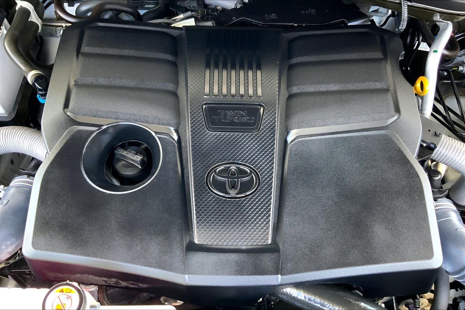Used 2024 Ice Cap Toyota SR5 image 32