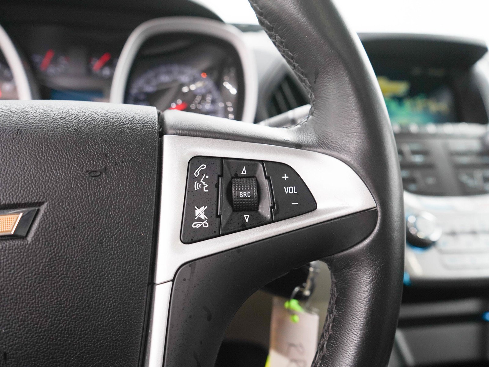 Used 2015 Silver Ice Metallic Chevrolet Ltz image 26
