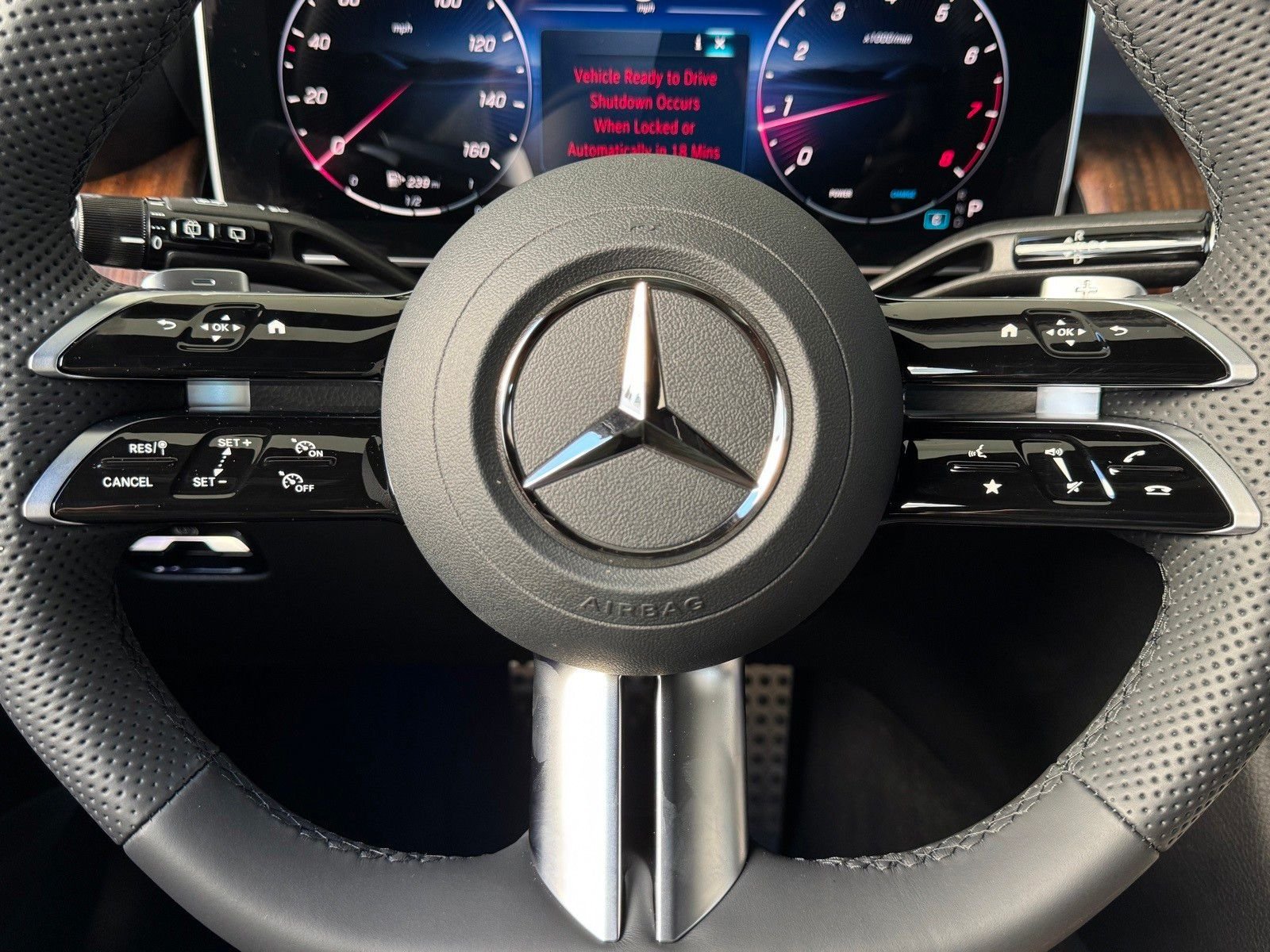 New 2026 Polar White Mercedes-Benz GLC 300 image 12