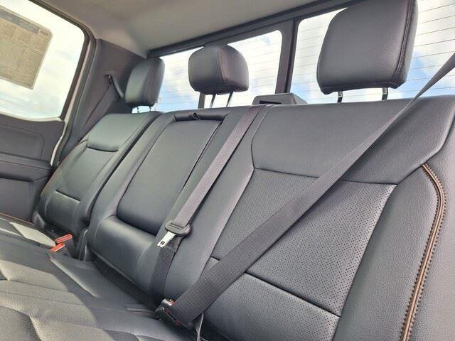 New 2026 Star White Metallic Tri-Coat Ford F-250® Lariat® image 29