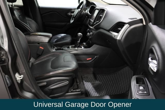 Certified Used 2016 Gray Jeep Trailhawk image 14