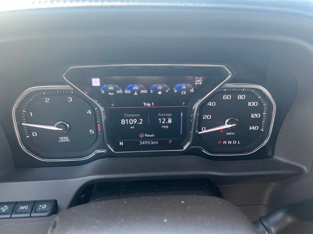Used 2022  GMC Denali image 41