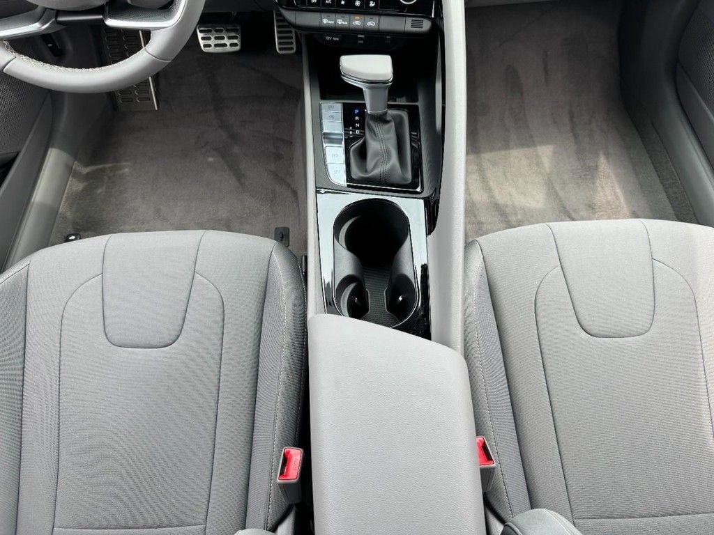 2025 Hyundai Elantra Blue - Photo 9