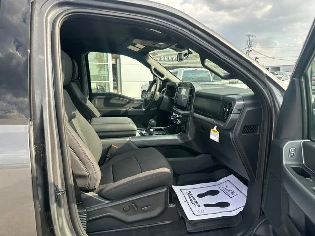 New 2026 Carbonized Gray Metallic Ford XLT image 8