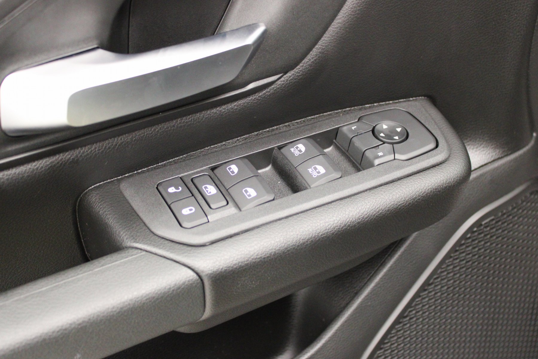 2026 RAM 1500 Warlock - Photo 20