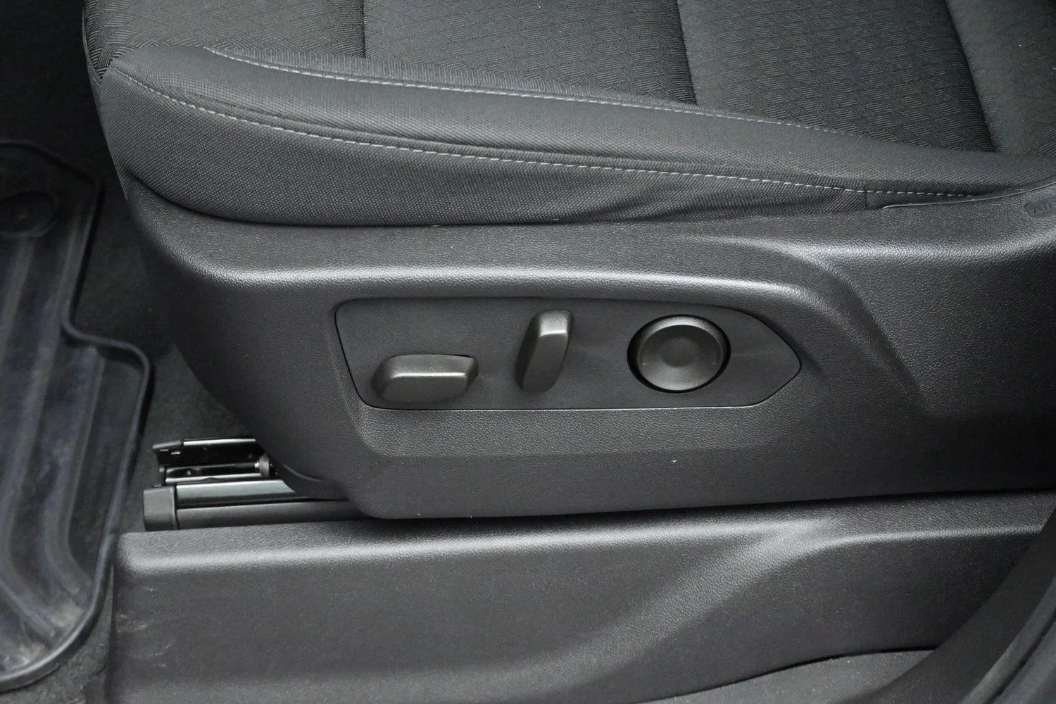 Used 2025 Sterling Gray Metallic Chevrolet Custom image 13