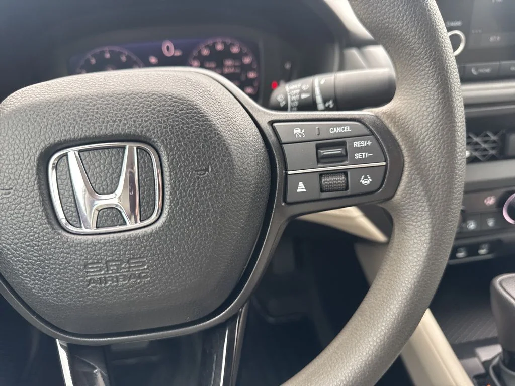Used 2024 White Honda EX image 16