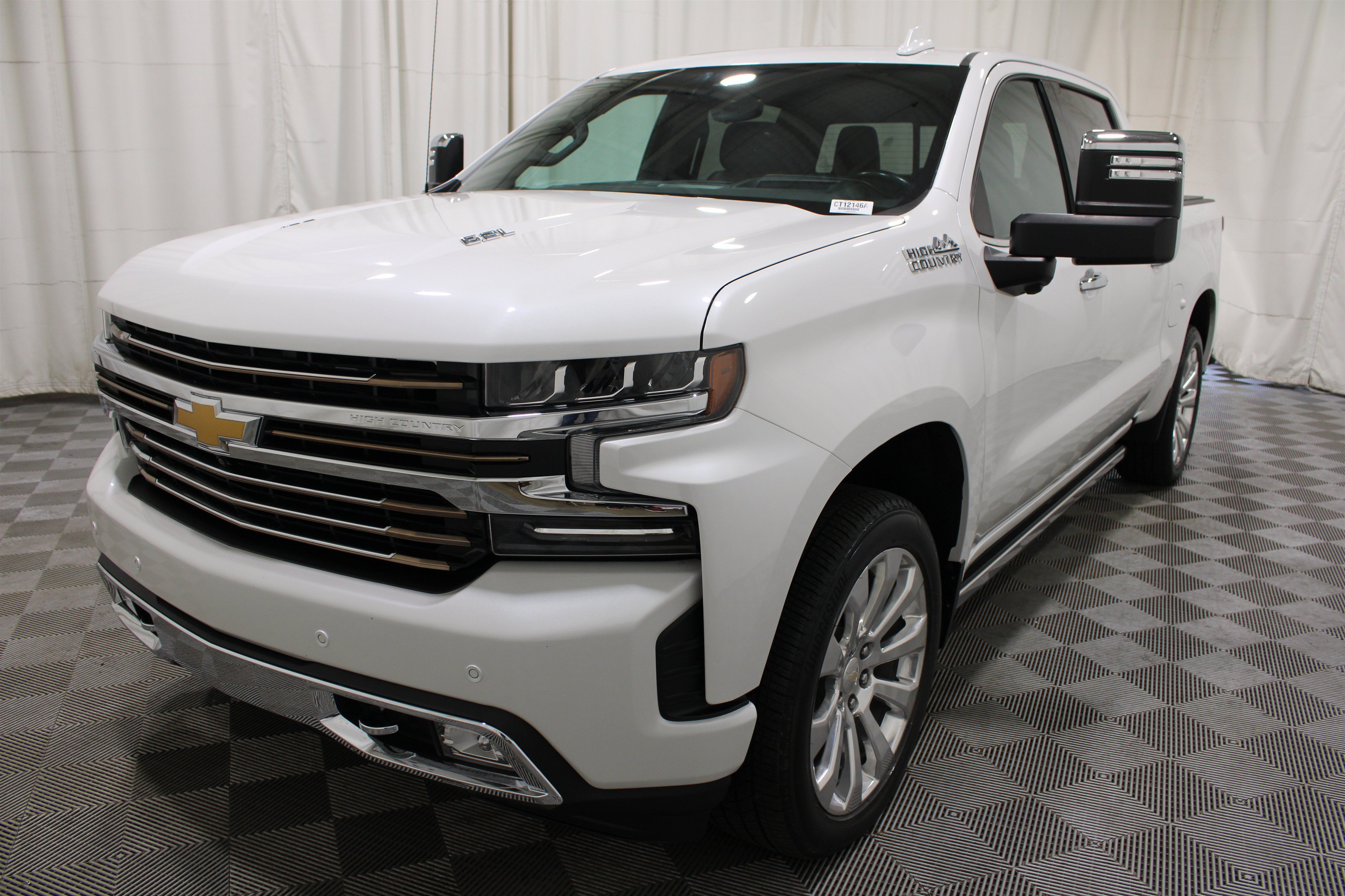 Used 2020 Iridescent Pearl Tricoat Chevrolet High Country image 34