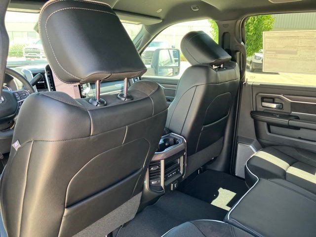New 2026 Diamond Black Crystal Pearl-Coat Exterior Paint RAM Laramie image 22