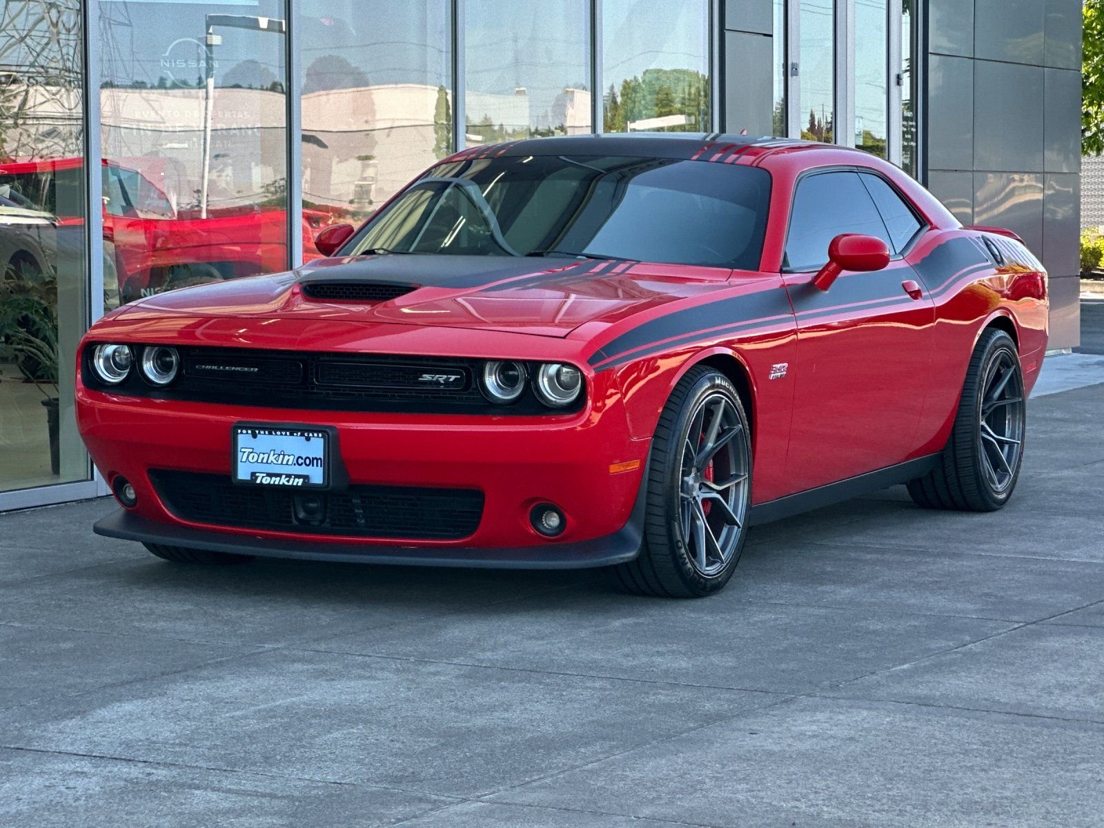 Used 2016 Torred Clearcoat Dodge SRT 392 image 7