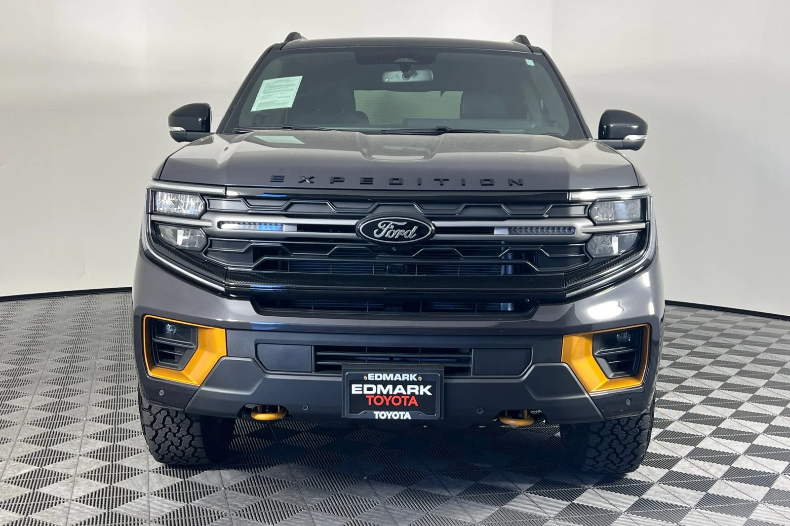 Used 2025 Dark Matter Gray Ford Tremor image 8