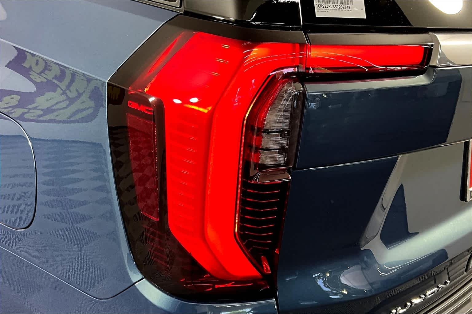 Used 2025 Downpour Metallic GMC Denali image 12