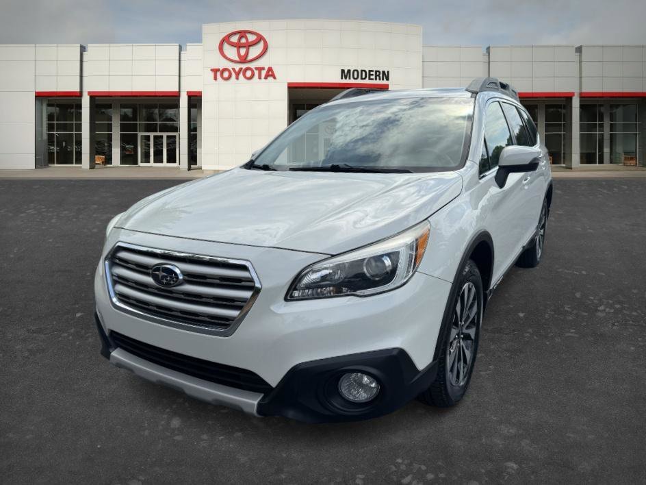Used 2015 Crystal White Pearl Subaru 2.5i Limited image 1