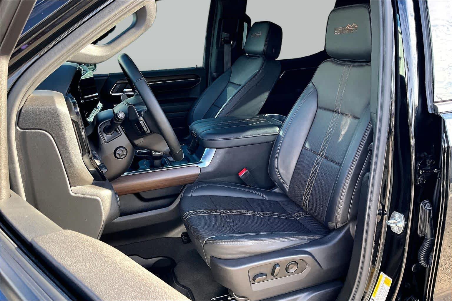 Used 2024 Black Chevrolet High Country image 10
