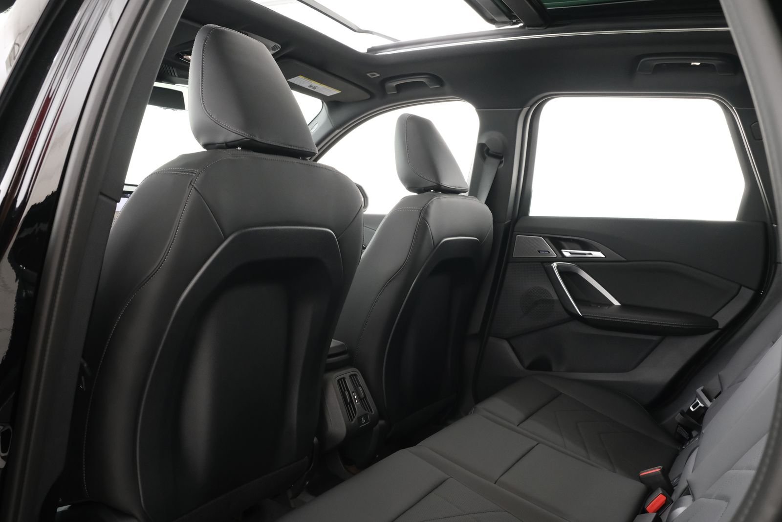 New 2027 Jet Black BMW xDrive28i image 34