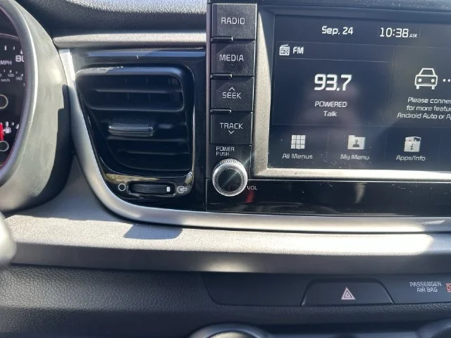 Used 2018 Red Kia EX image 14