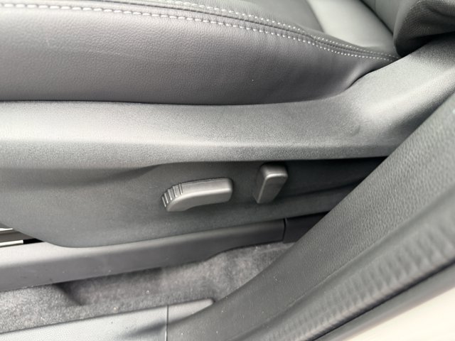 New 2026 CRYSTAL WHITE PEARL Subaru Premium 7-Passenger image 13