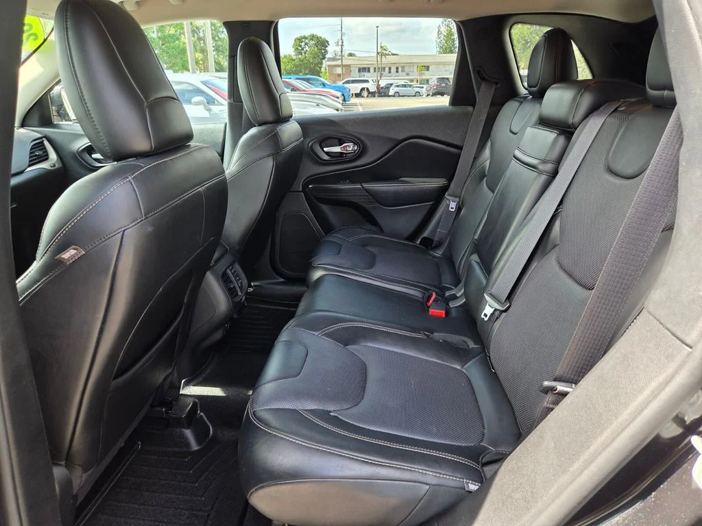 Used 2014 Black Jeep Limited image 16