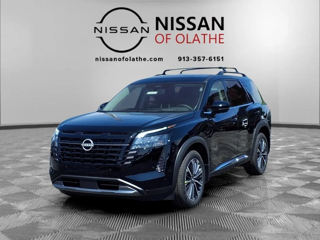 2026 Nissan Pathfinder Platinum 4WD's photo