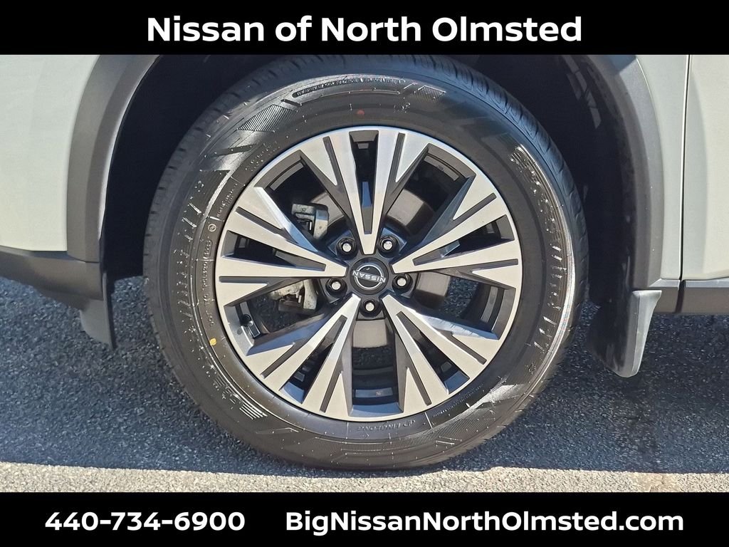 Certified Used 2023 Pearl White Nissan SV image 27