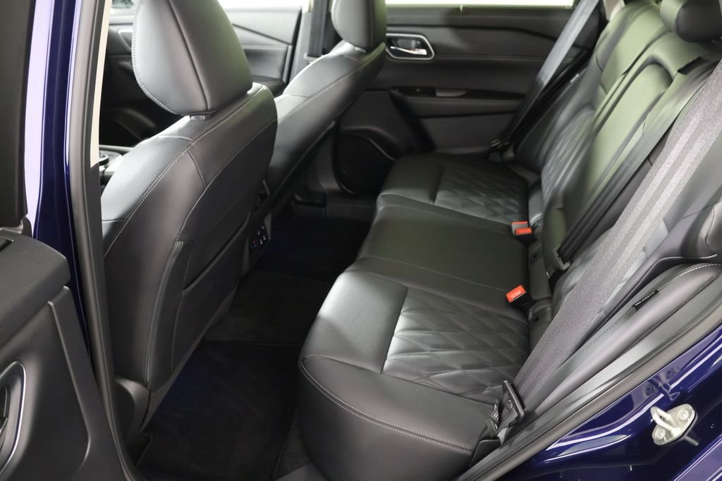 Used 2024 Deep Ocean Blue Nissan Platinum image 20
