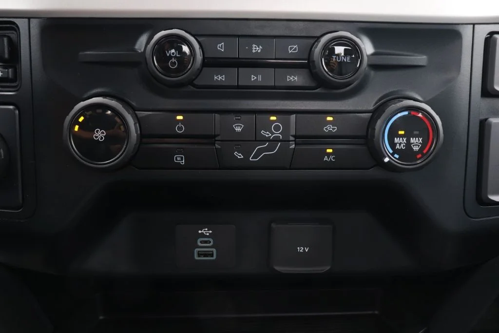 Used 2023 Oxford White Ford XL image 15