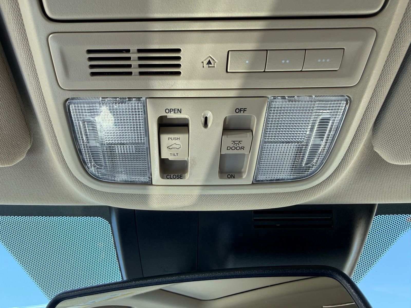 2022 Honda CR-V Touring - Photo 21