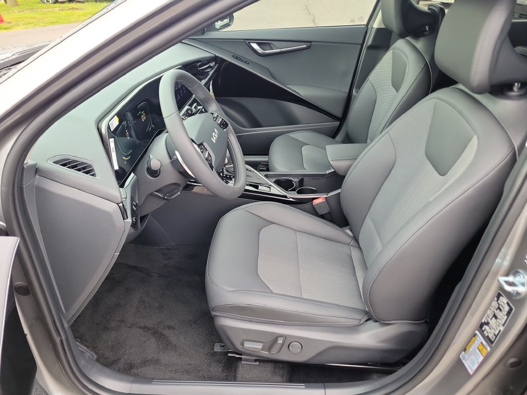 New 2026 Steel Gray Kia EX image 21