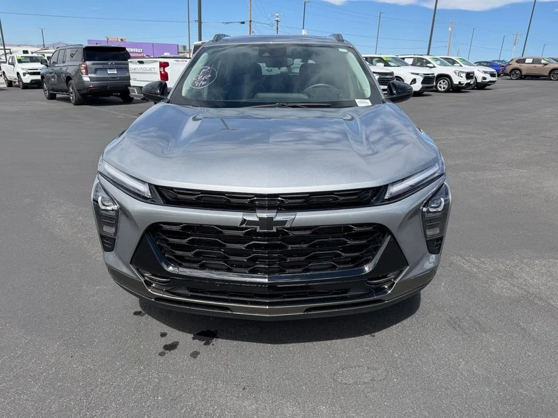 Used 2025 Sterling Gray Metallic Chevrolet ACTIV image 8