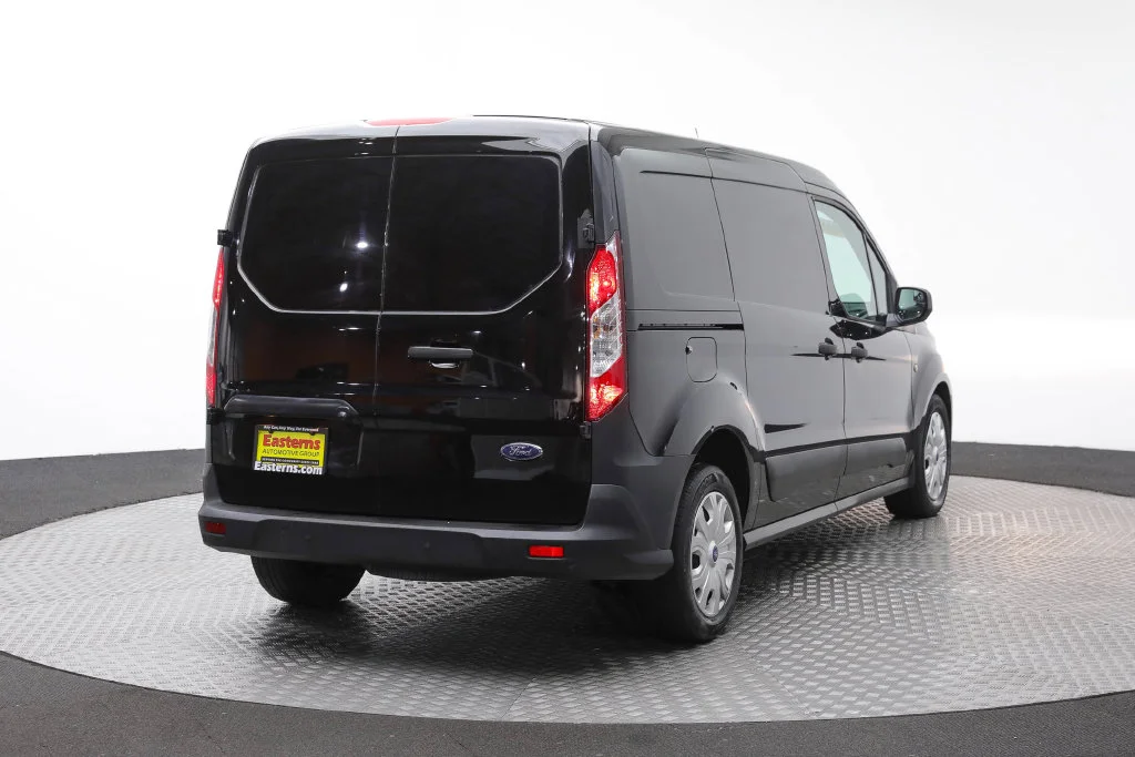 Used 2022 Black Ford XL image 5