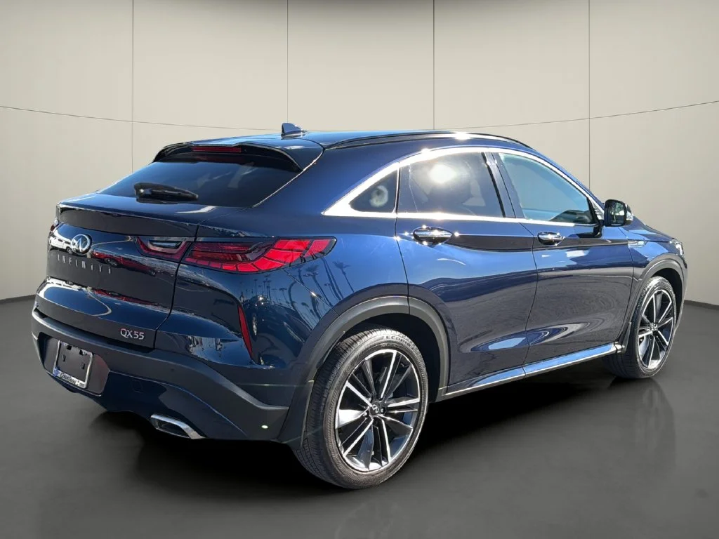 Used 2023 Blue INFINITI LUXE image 7