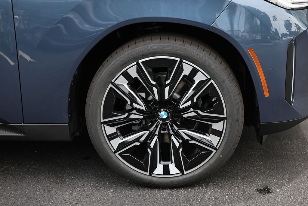 New 2026 Arctic Race Blue Metallic BMW 30 xDrive image 5