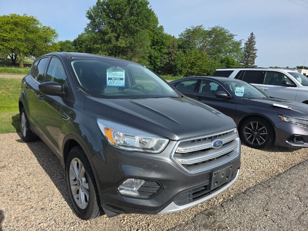 Used 2017 Gray Ford SE image 1
