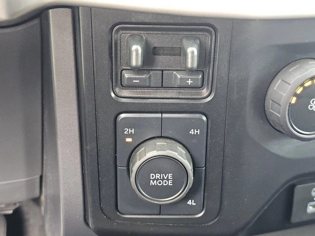 Used 2023 White Ford XLT image 9