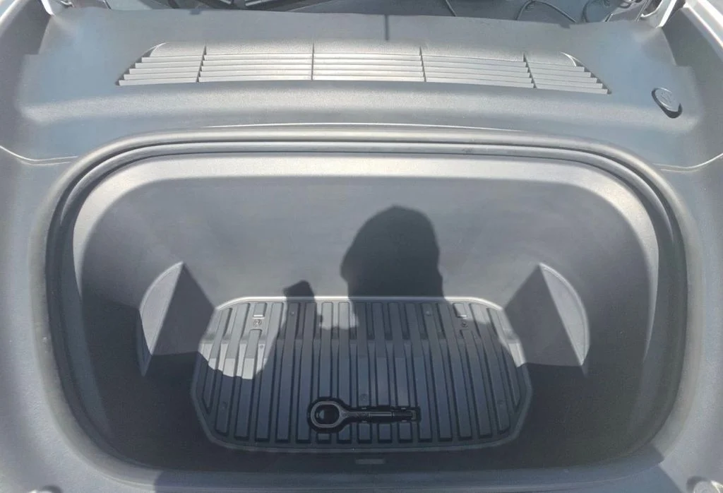 Used 2022 White Tesla Performance image 12
